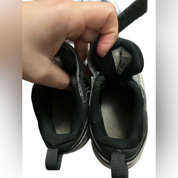 Nike baby/toddler shoes - Picture 7 of 10